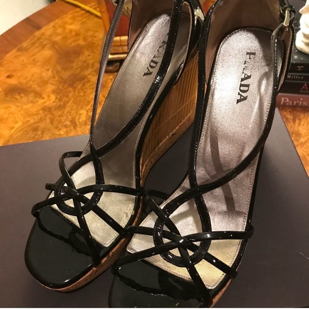 Prada Bamboo Wedge Patent Leather
Sandals sz10/41 - Picture 5 of 7